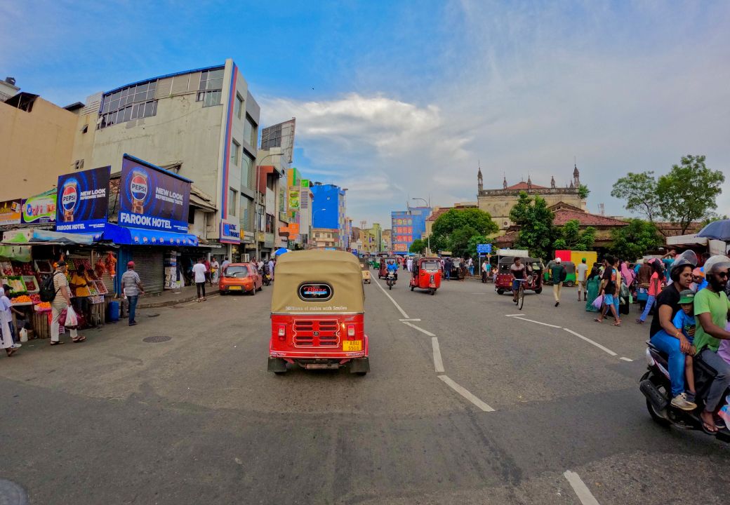 Colombo tuk tuk safari city view